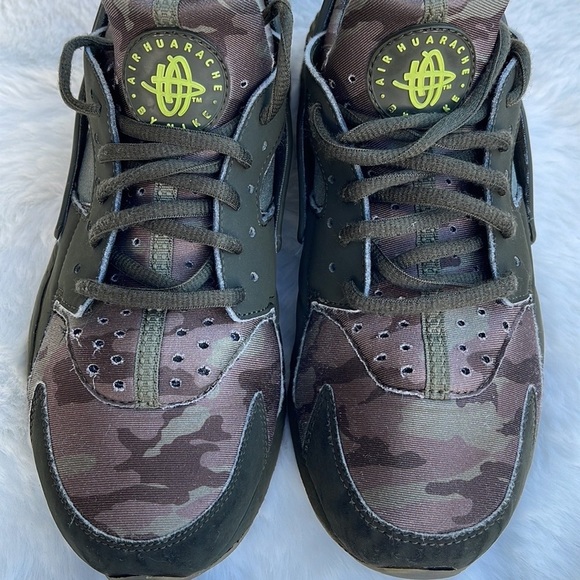 nike air huarache camo green
